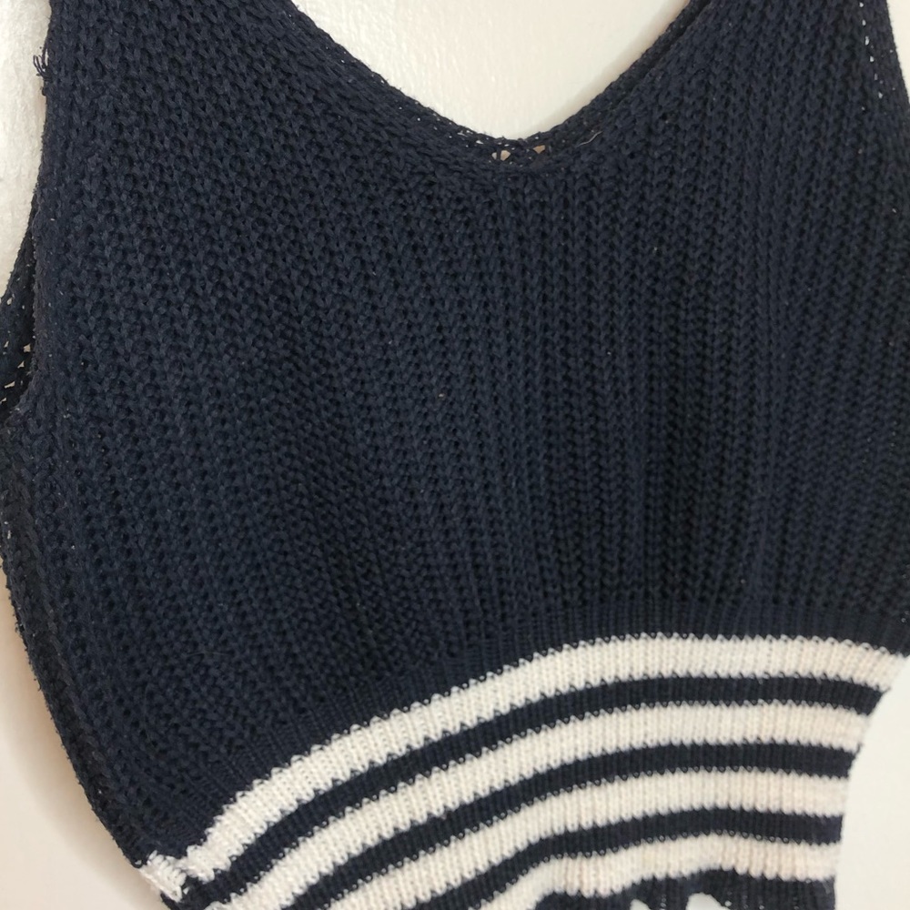 Handmade knit crop top - Picture 4 of 4